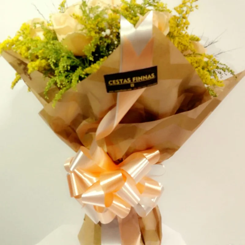 Buqu� de 12 Rosas Rosas Ch�