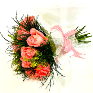 Buqu� com 6 Rosas Rosas