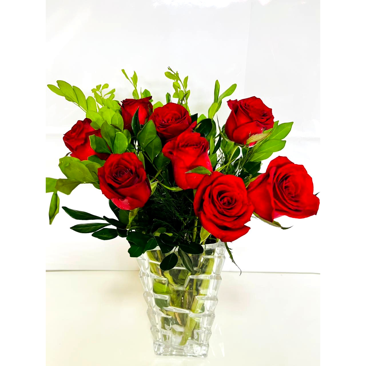 Arranjo com 12 Rosas Vermelhas no Vaso