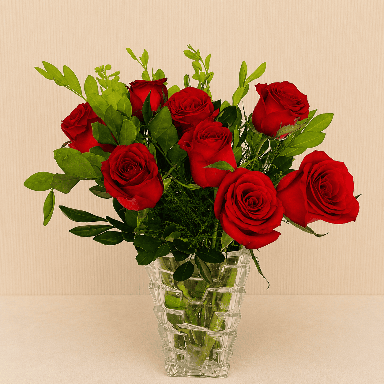 Arranjo com 12 Rosas Vermelhas no Vaso